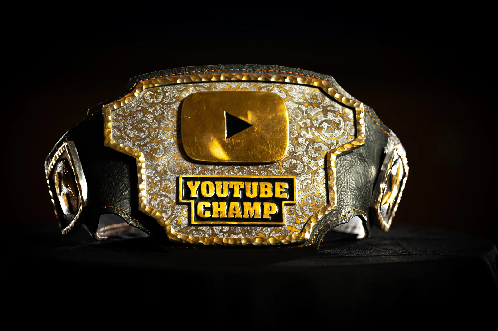 YouTube Champ бүс